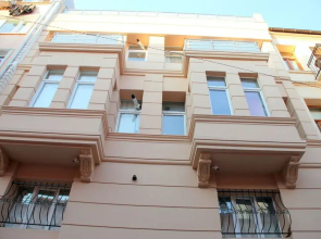 Amaros Apartments & Suites