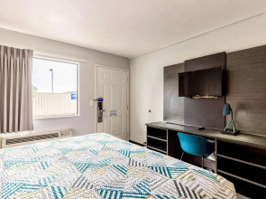 Motel 6 Carlsbad, CA - East