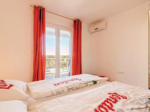 Awesome Home in Volme With Wifi and 4 Bedrooms