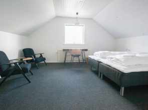 The Bird / Guesthouse / 10 Min Walk Downtown