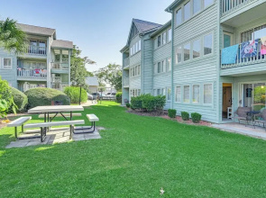 Beach & Pool Access: Resort-style Myrtle Beach Gem
