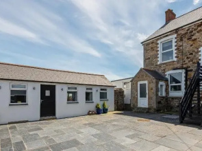 St George's Country House