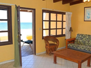 La Gaviota by RedAwning