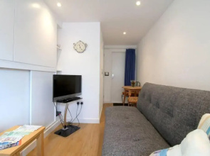 Pebbles Apartment
