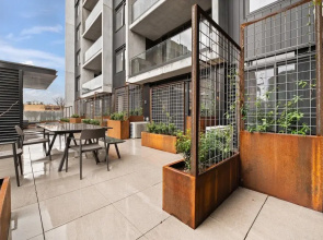 Spotless Braddon Studio With Accessible Bathroom