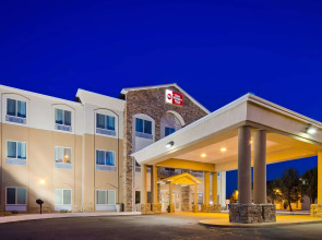 Best Western Plus Montezuma Inn & Suites