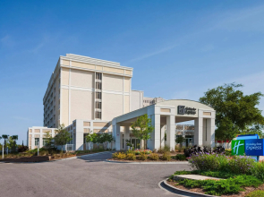 Holiday Inn Express & Suites Charleston Dwtn - Westedge by IHG