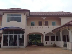 Sompratthana Guesthouse