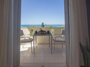 Golden Sun Apartments