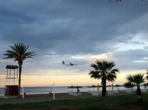 Mackenzie Beach Hotel & Apartments