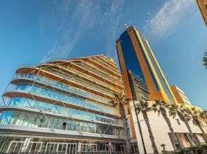 Fabulous Penthouse Close to St George's Bay