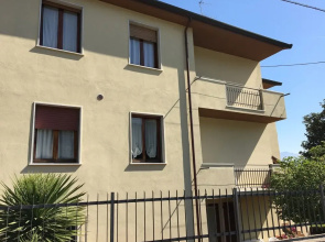 Valley View Apartment in Ameglia near Historical Center with Garden