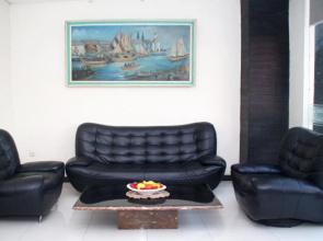 Family Guest House Surabaya