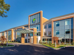 Hawthorn Suites by Wyndham Lowell