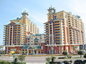 Emerald Grande Condominiums at HarborWalk Village