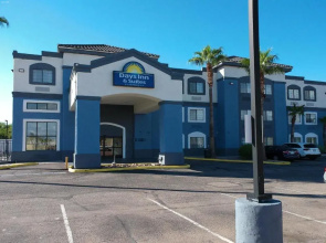 Days Inn & Suites By Wyndham Tucson/Marana