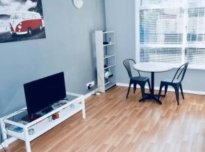 Studio Apartment With Balcony in Green Point