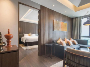 Sedona Hotel Inya Wing