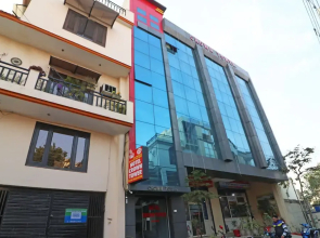 OYO 29127 Hotel Crown Tower