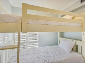 Inlet Reef 408 4 Bedroom Condo by RedAwning