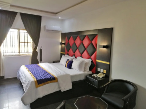 Chalon Suites