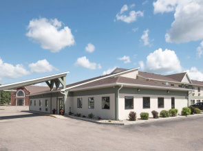 Days Inn by Wyndham Watertown