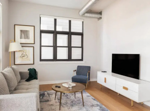 Sosuite Corner 1BR Apt w W/d, Shared Roofdeck