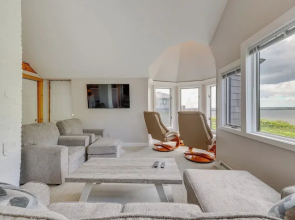 Water-view Beach House in Truro, Great for Groups!