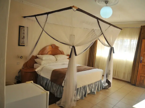 Anina's Executive Lodge
