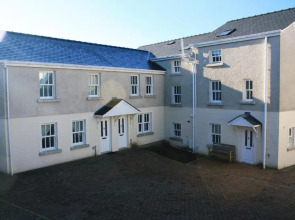 2 Laurel Court