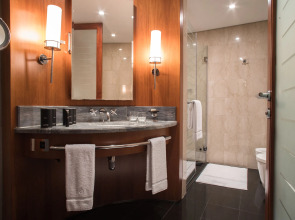 Jumeirah Emirates Towers Dubai