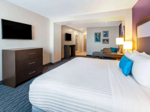 CHN Hotel Monterrey Aeropuerto, Trademark by Wyndham