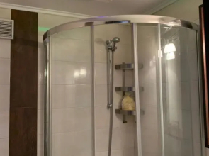 Lovely penthouse with an indoor fireplace