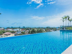 Condo in Kata in Ozone A506