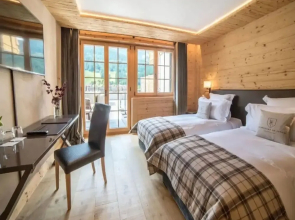 Superior Chalet With Views