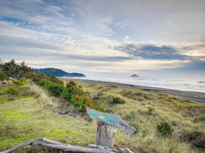 Oceanfront Home in Port Orford: The Lighthouse