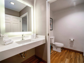 The Kinney - Venice Beach