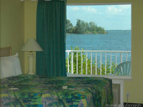 Capt Hiram's Resort