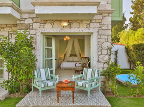 Palas Alacati - Adults Only