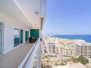 Seafront Luxury Apartment Incl Pool
