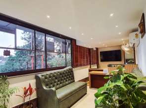 Aura Rooms