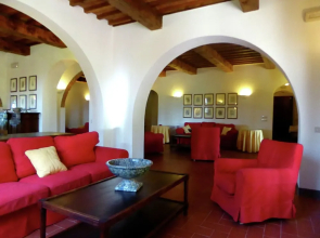 Beautiful Villa in Lari, with swimming pool