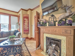 Historic Apartment - Half Mi to Lake Champlain!
