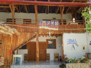 Aliya Garden - Köy Evi ve Lezzetleri