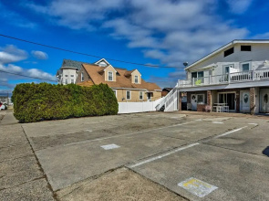 Walk to Beach: Coastal Brigantine Condo w/ Patio!