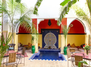 Riad Le Dromadaire Bleu by Weekome
