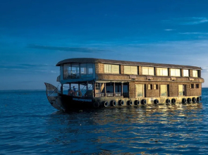 Tharangini Houseboats