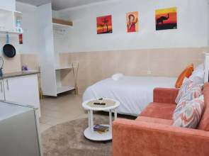Room-sappire Suits- Cozy Room With Own F