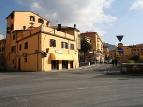 Hotel Dora