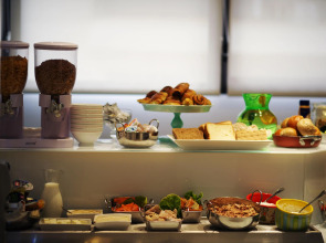 Best Western Regency Suites